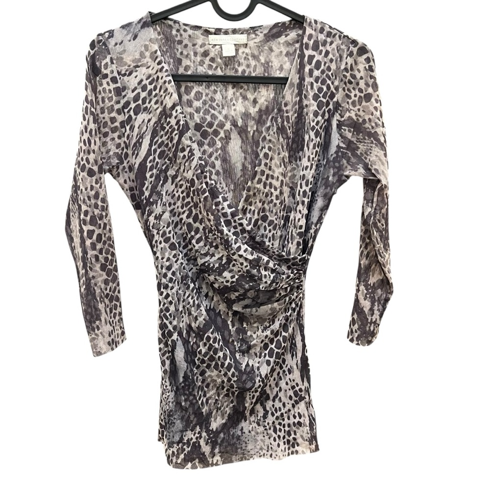 2/$15 New York & Company M White and Gray Mesh Wrap Snakeprint Blouse 3/4 Sleeve
